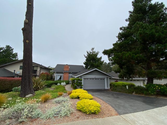5 Country Club Gate, Pacific Grove, CA 93950