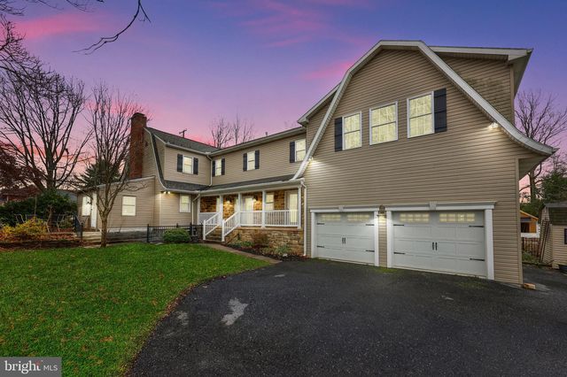 200 S  24th St, Camp Hill, PA 17011