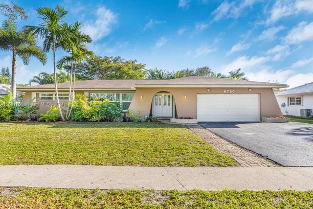 6760 SW 16th St, Plantation, FL 33317