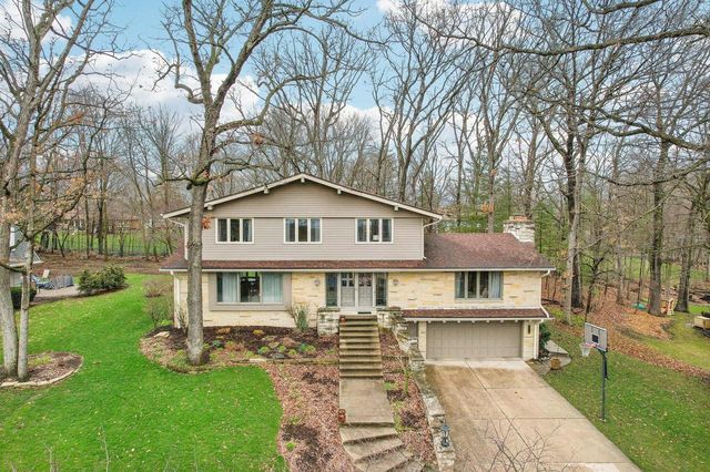 3715 Mary Cliff LANE, Brookfield, WI 53005