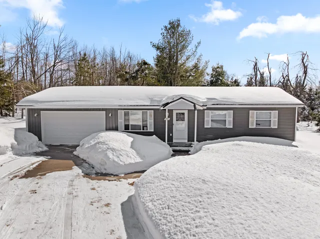 5031 E  Martin Lake Dr, Gaylord, MI 49735