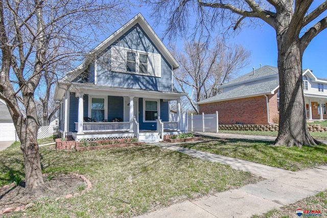 6728 Orchard St, Lincoln, NE 68505