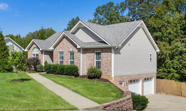 2283 Yeager Dr, Clarksville, TN 37040