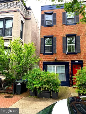 339 11th St SE, Washington, DC 20003