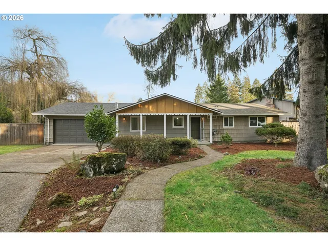 16010 SE Lisa Ln, Milwaukie, OR 97267