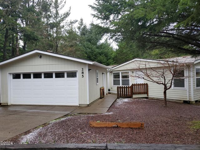 285 Seagrove Loop, Lincoln City, OR 97367