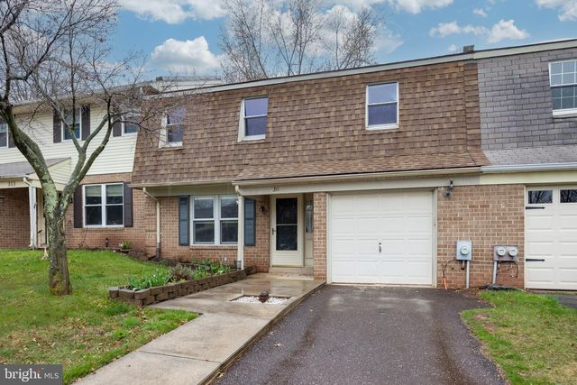 311 Laurel Dr, Collegeville, PA 19426