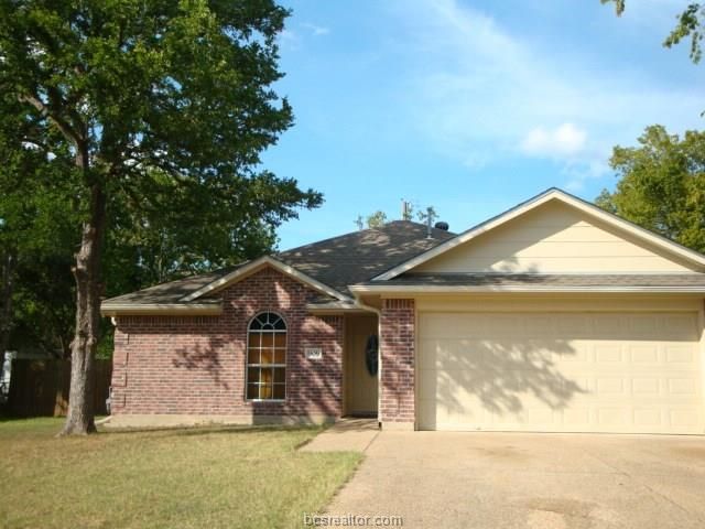 909 Fairview Ave, College Station, TX 77840