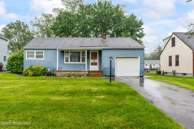 170 Polsin Drive, Schenectady, NY 12303
