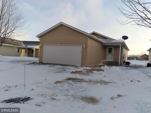 1840 Scenic Heights Ct SW, Hutchinson, MN 55350