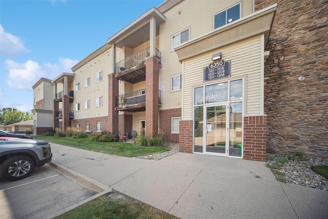6350 Coachlight Dr #1307, West Des Moines, IA 50265