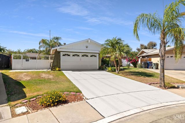 1012 Caroline Ct, Bakersfield, CA 93307