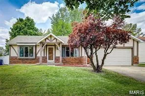 15619 91st Ave, Florissant, MO 63034