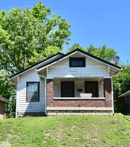 2430 E  16th St, Indianapolis, IN 46201