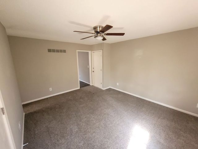 5036-5038 N  Topping Ave, Kansas City, MO 64123