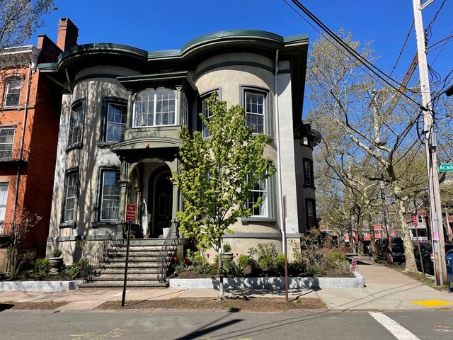 42 Academy St #6, New Haven, CT 06511
