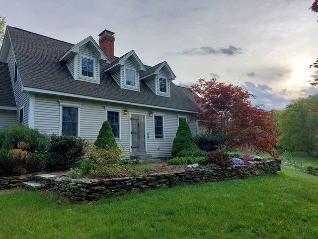 99 Moose Hill Rd, Leicester, MA 01524