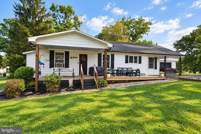 408 M St, Oakland, MD 21550