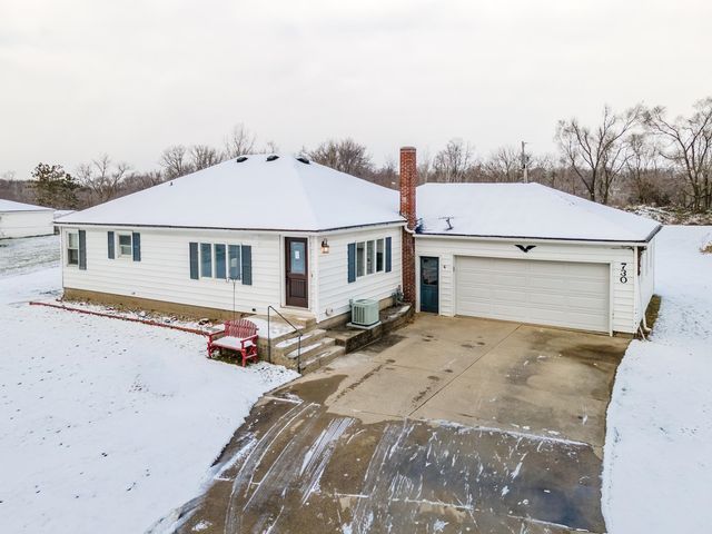730 W  Bellefontaine Rd, Pleasant Lake, IN 46779