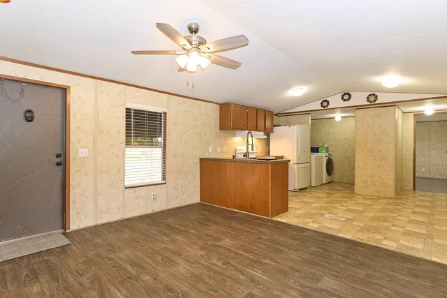 1003 Nunez Street, Beasley, TX 77417