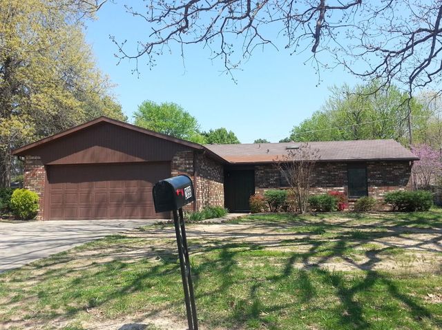 2896 N Susan Carol Ln, Fayetteville, AR 72703 | Trulia