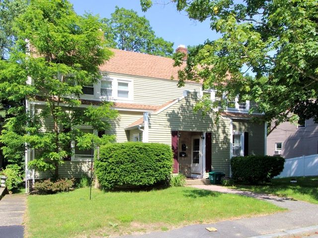 29-31 Rockrimmon Rd, Worcester, MA 01602