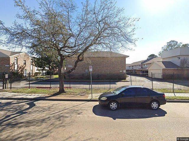6647 De Moss Dr, Houston, TX 77074