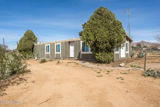6744 Macarthur Rd, Las Cruces, NM 88012