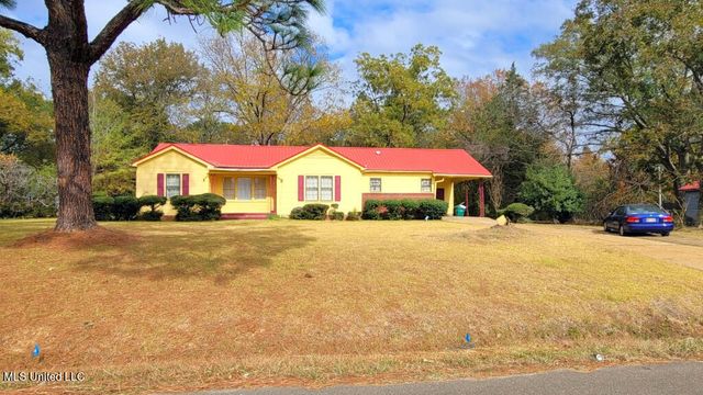 841 Martin Luther King Dr, Canton, MS 39046