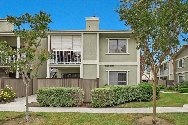 1121 Packers Cir #57, Tustin, CA 92780