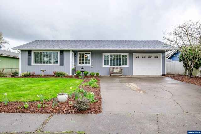 655 Riverwood Ct, Independence, OR 97351