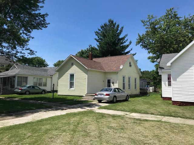1108 Prairie Ave, Mattoon, IL 61938 | Trulia