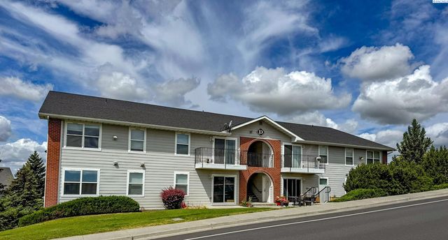 1645 NE Merman Dr #D301, Pullman, WA 99163