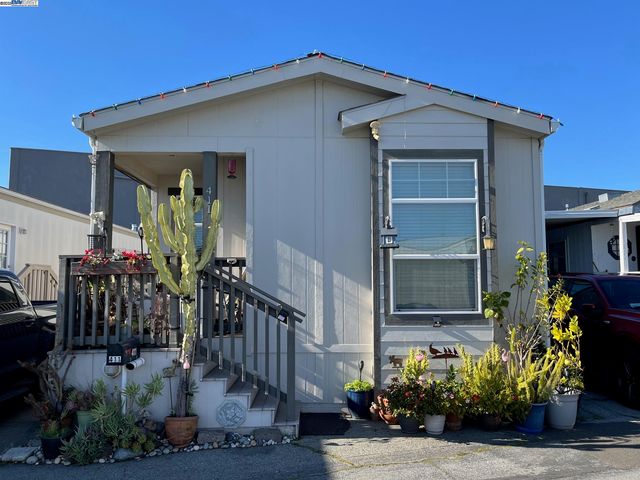 3015 E  Bayshore Rd #411, Redwood City, CA 94063