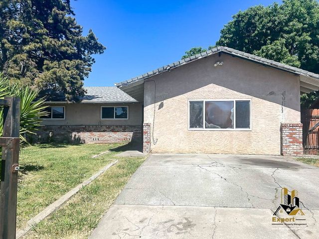 7733 Mary Lou Way, Sacramento, CA 95832