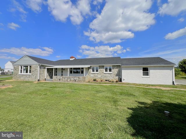 725 Marticville Rd, Pequea, PA 17565
