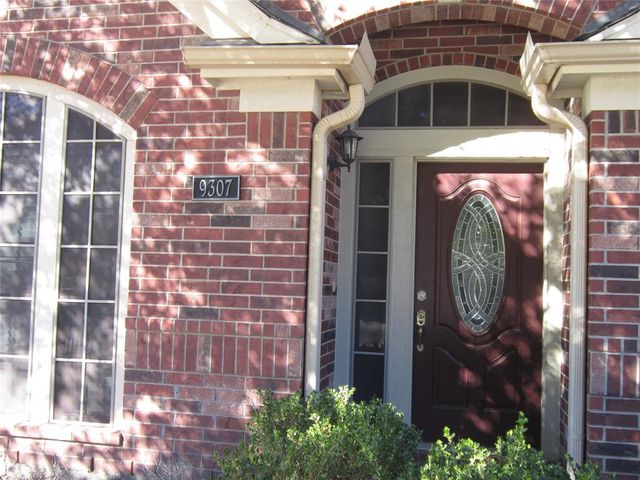 9307 Meadow Ford Ct, Humble, TX 77396