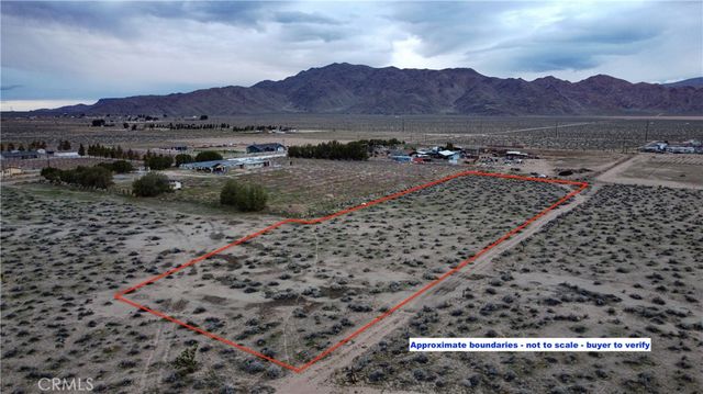 707 Pendleton Rd #2, Lucerne Valley, CA 92356