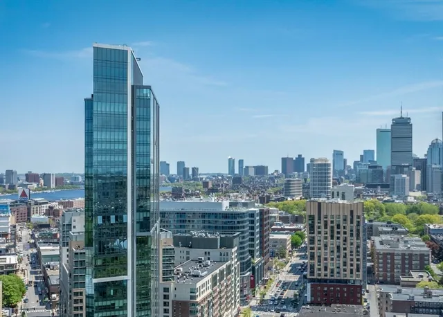 188 Brookline Ave #22E, Boston, MA 02215