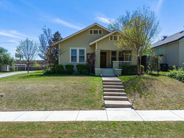 4901 Calmont Ave, Fort Worth, TX 76107
