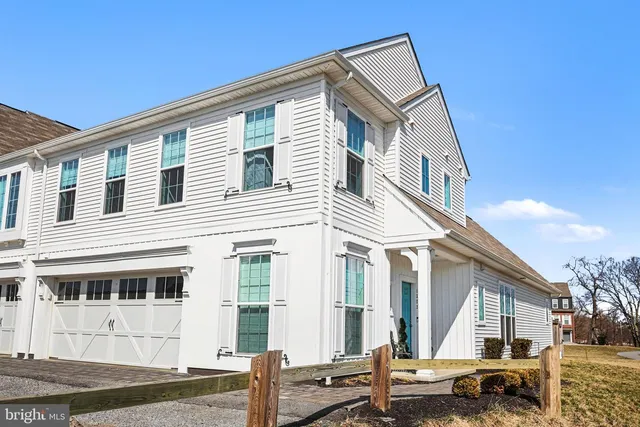 1323 Arlington Way, Mechanicsburg, PA 17055