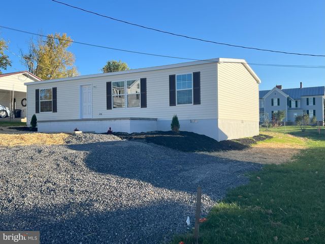 211 Eisenhower Dr, Moorefield, WV 26836