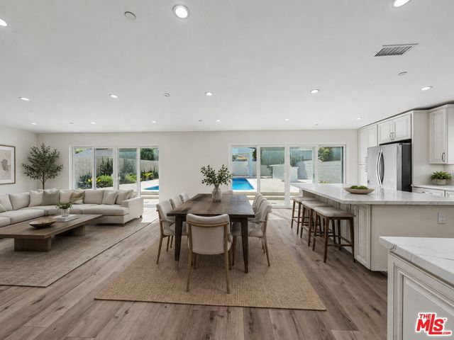 5035 Zelzah Ave, Encino, CA 91316