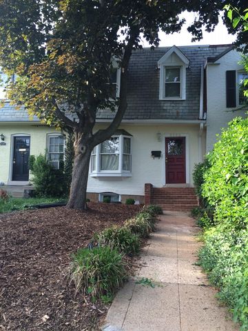 3705 S  St NW, Washington, DC 20007