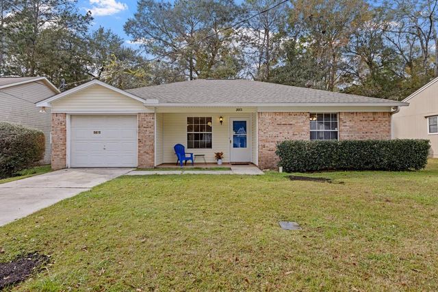 2072 Foster Dr, Tallahassee, FL 32303