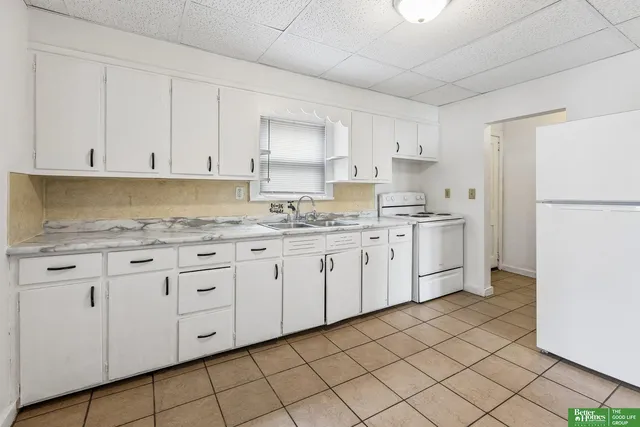 1713 Lincoln St, Blair, NE 68008