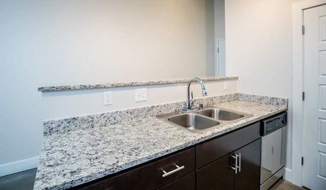 120 E  Main St #18-1802, Lexington, KY 40507