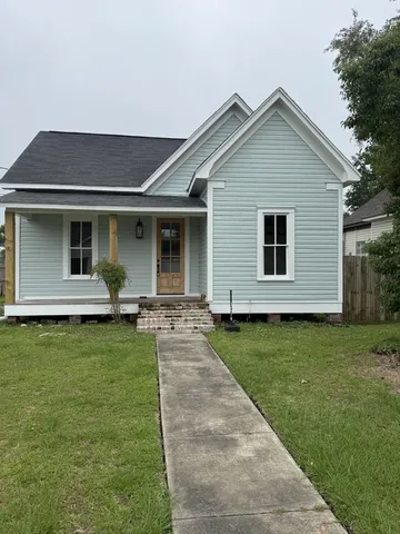 1014 Iris St, Lake Charles, LA 70601