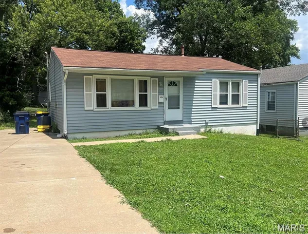 11005 Florence Ave, Saint Ann, MO 63074