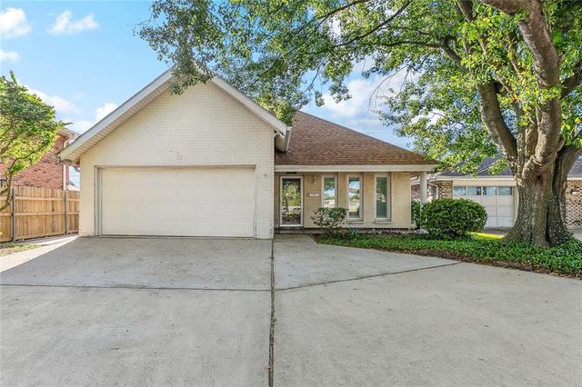 3817 Transcontinental Dr, Metairie, LA 70006